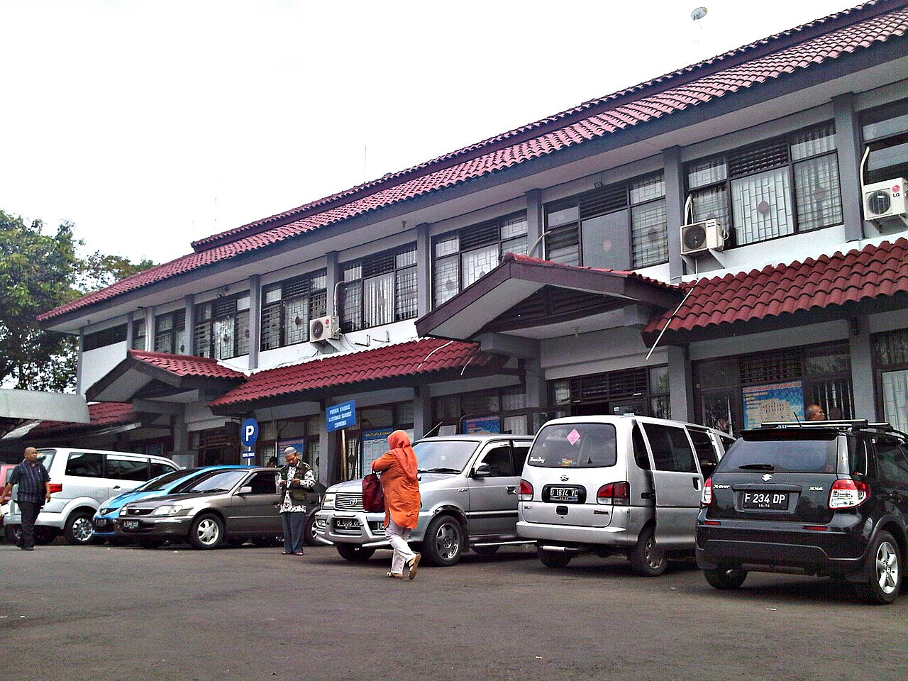 Petugas SAMSAT buton selatan